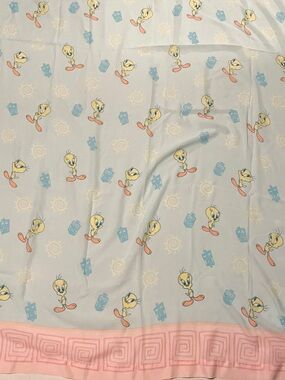 Vtg 2002 Tweety Bird Twin Flat Sheet Tiki Tribal Dan River⁠